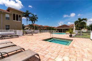 8511 Oakshade Cir UNIT 202, Fort Myers, FL 33919, Sold 05/29/20