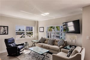 220 Seaview Ct, Marco Island, FL 34145, Sold 01/08/21