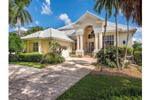 1947 8th St S, Naples, FL 34102, Sold 04/21/21