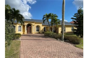 18048 Royal Tree Pkwy, Naples, FL 34114, Sold 09/04/20