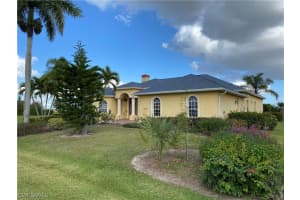 18048 Royal Tree Pkwy, Naples, FL 34114, Sold 09/04/20