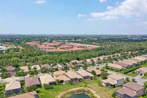 1533 Serrano Cir, Naples, FL 34105, Sold 09/23/20
