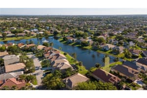 9850 Las Casas Dr, Fort Myers, FL 33919, Sold 06/30/20