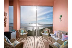 269 Vintage Bay Dr, Marco Island, FL 34145, Sold 03/15/21