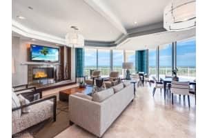 13675 Vanderbilt Dr, Naples, FL 34110, Sold 04/07/21