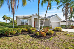 7568 Cameron Cir, Fort Myers, FL 33912, Sold 07/23/20