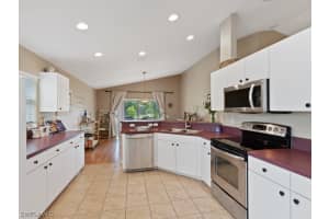 8860 Cedar Hollow Dr, Fort Myers, FL 33912, Sold 07/20/20
