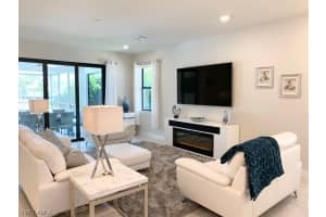 7191 Wilton Dr N, Naples, FL 34109, Sold 04/08/21