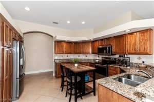 970 Summerfield Dr, Naples, FL 34120, Sold 08/13/20