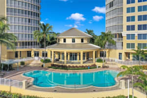 13675 Vanderbilt Dr, Naples, FL 34110, Sold 04/01/21