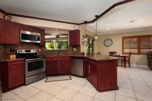 2173 Pinewoods Cir, Naples, FL 34105, Sold 10/07/20