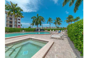 801 River Point Dr, Naples, FL 34102, Sold 06/23/20