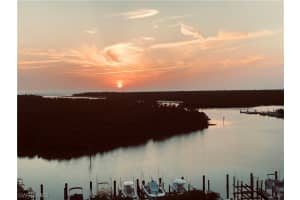 13105 Vanderbilt Dr, Naples, FL 34110, Sold 09/30/21