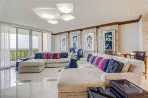 13675 Vanderbilt Dr, Naples, FL 34110, Sold 04/14/21