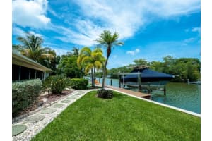 1672 Hibiscus Dr, Sanibel, FL 33957, Sold 02/26/21