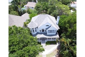 9402 Vanderbilt Dr, Naples, FL 34108, Sold 09/28/20