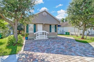 234 Leawood Cir, Naples, FL 34104, Sold 12/04/20