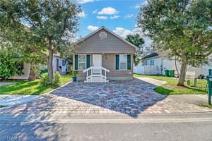 234 Leawood Cir, Naples, FL 34104, Sold 12/04/20