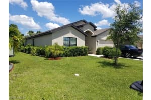 201 Shadow Lakes Dr, Lehigh Acres, FL 33974, Sold 01/21/21