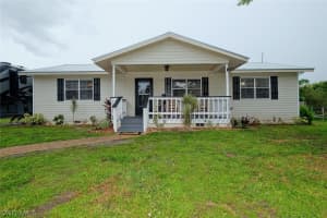 2401 Thurlow St, Alva, FL 33920, Sold 07/28/20