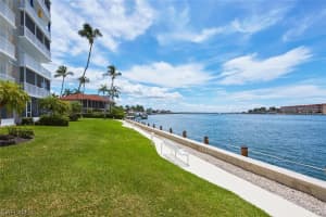 60 W Pelican St, Naples, FL 34113, Sold 12/09/20