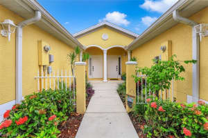 6246 Mandalay Cir, Naples, FL 34112, Sold 10/21/20