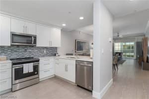 221 9th St S #225, Naples, FL 34102, Sold 04/01/21