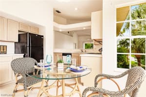 671 Wiggins Lake Dr, Naples, FL 34110, Sold 10/16/20