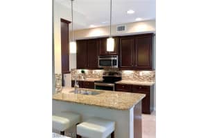 8515 Oakshade Cir UNIT 101, Fort Myers, FL 33919, Sold 10/16/20