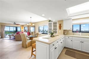 4263 Bay Beach Ln, Fort Myers Beach, FL 33931, Sold 09/08/20