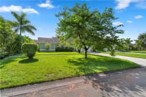 3230 Valencia Dr, Naples, FL 34120, Sold 09/17/20