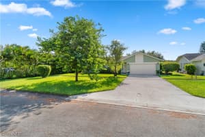 3230 Valencia Dr, Naples, FL 34120, Sold 09/17/20