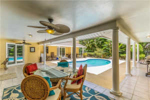 1329 Nottingham Dr, Naples, FL 34109, Sold 01/15/21