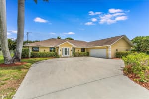 1329 Nottingham Dr, Naples, FL 34109, Sold 01/15/21