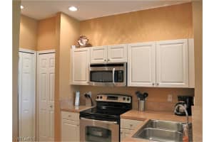 4231 Liron Ave APT 202, Fort Myers, FL 33916, Sold 11/06/20