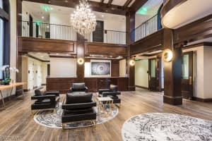 221 9th St S #129, Naples, FL 34102, Sold 09/11/20