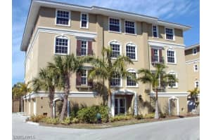 10090 Lake Cove Dr APT 301, Fort Myers, FL 33908, Sold 04/01/21