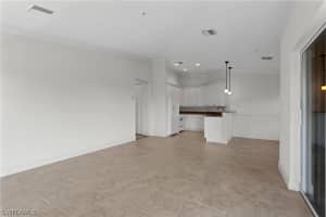 10090 Lake Cove Dr APT 301, Fort Myers, FL 33908, Sold 04/01/21