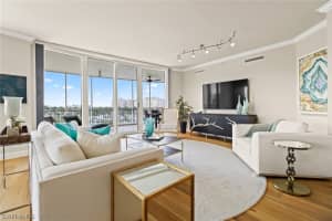 13675 Vanderbilt Dr, Naples, FL 34110, Sold 01/15/21