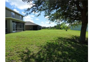 702 Center Lake St, Lehigh Acres, FL 33974, Sold 09/18/20