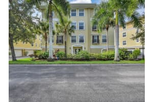 10031 Lake Cove Dr APT 201, Fort Myers, FL 33908, Sold 09/21/20