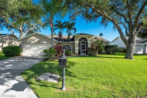 1195 Moon Lake Dr, Naples, FL 34104, Sold 11/13/20