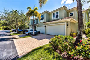 1385 Mariposa Cir, Naples, FL 34105, Sold 02/12/21