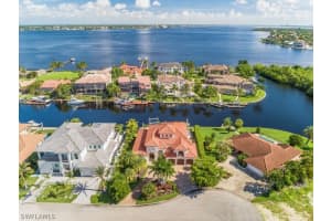 4809 Sherry Ln, Fort Myers, FL 33908, Sold 03/23/21