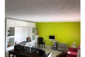 4633 Bayshore Dr, Naples, FL 34112, Sold 10/23/20