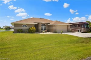 17201 Waters Edge Cir, North Fort Myers, FL 33917, Sold 10/27/20