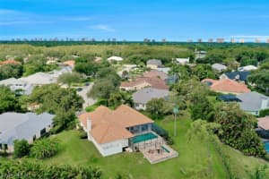 1911 Fairfax Cir, Naples, FL 34109, Sold 10/27/20
