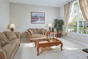 121 Burnt Pine Dr, Naples, FL 34119, Sold 10/27/20