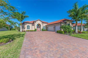 MLS# 220055192, Naples, Florida 34120