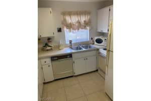 8071 Country Rd UNIT 206, Fort Myers, FL 33919, Sold 12/21/20